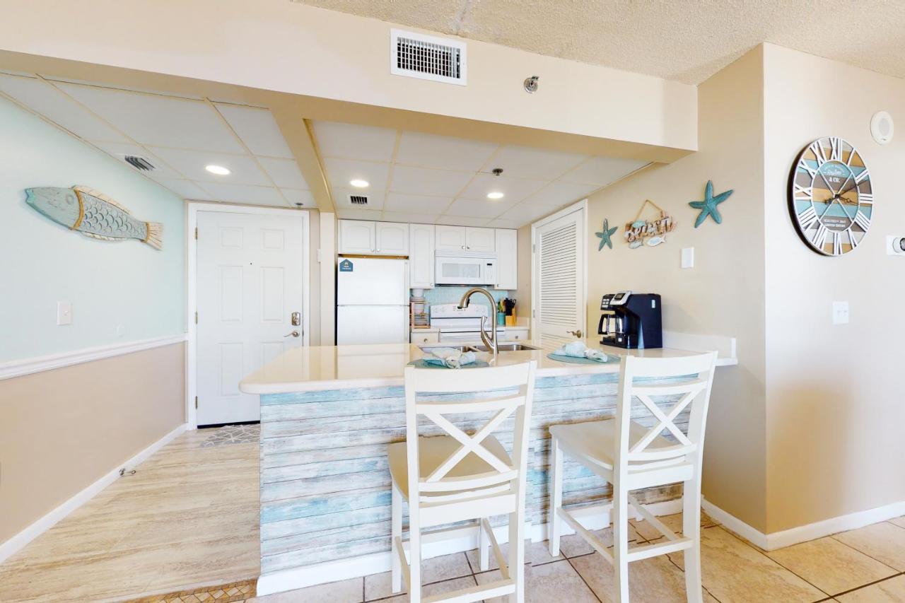 Long Beach Towers Apartment